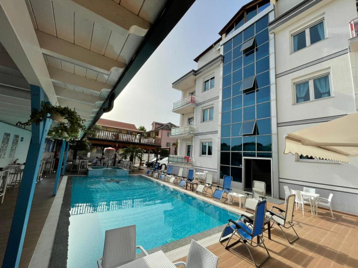 Brian Hotel Velipoje Exterior photo