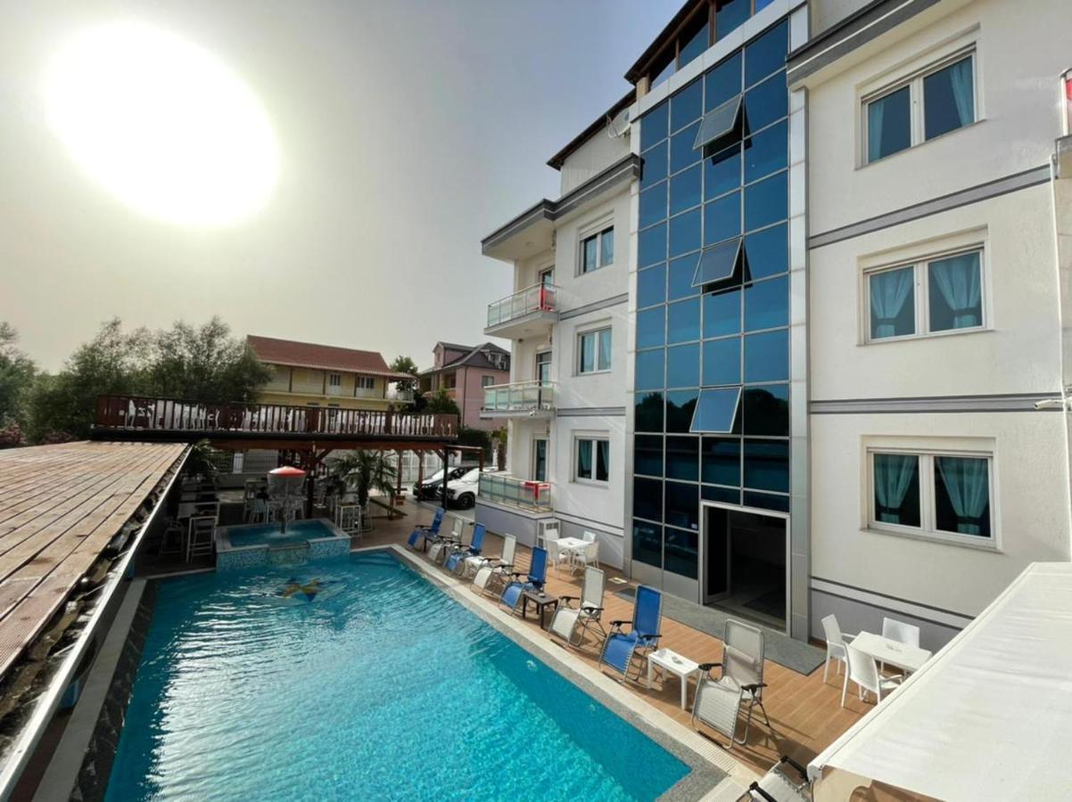 Brian Hotel Velipoje Exterior photo