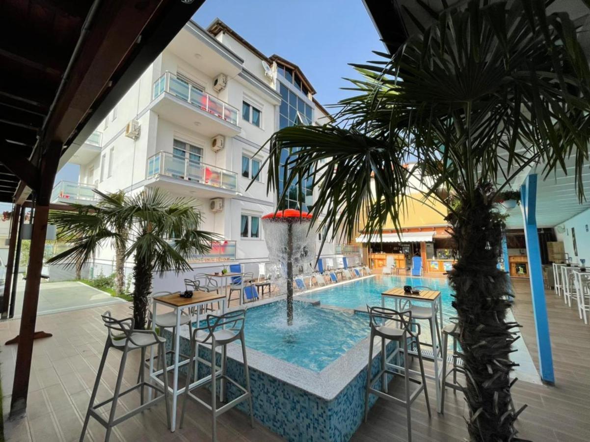 Brian Hotel Velipoje Exterior photo