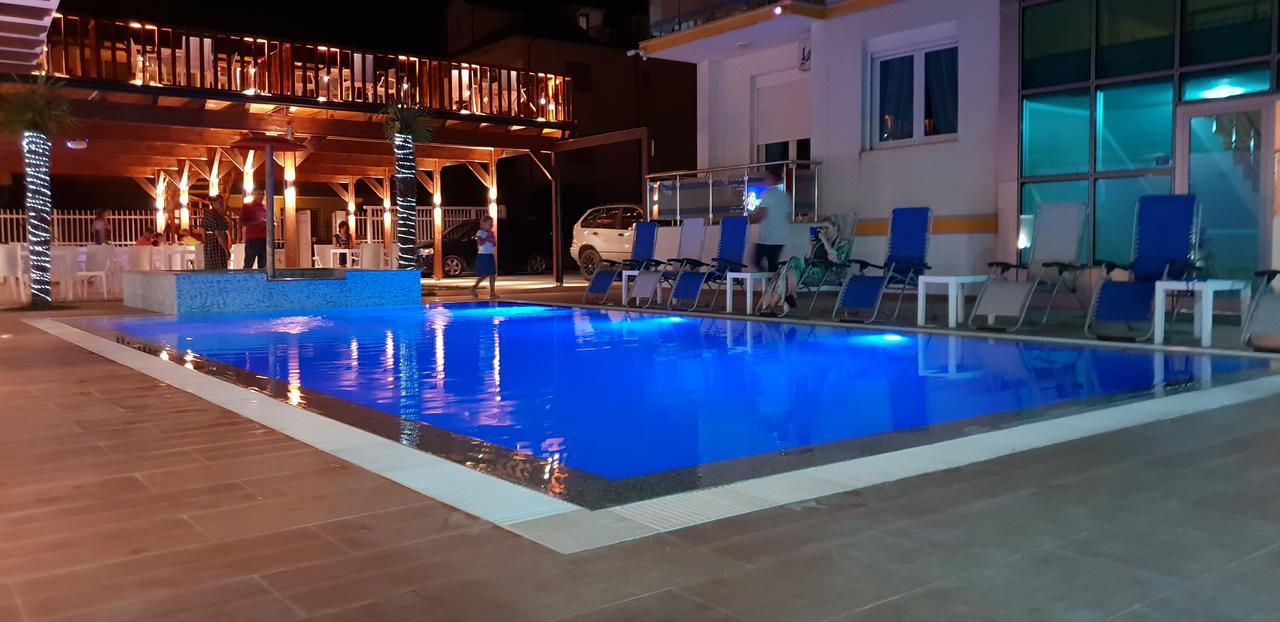 Brian Hotel Velipoje Exterior photo